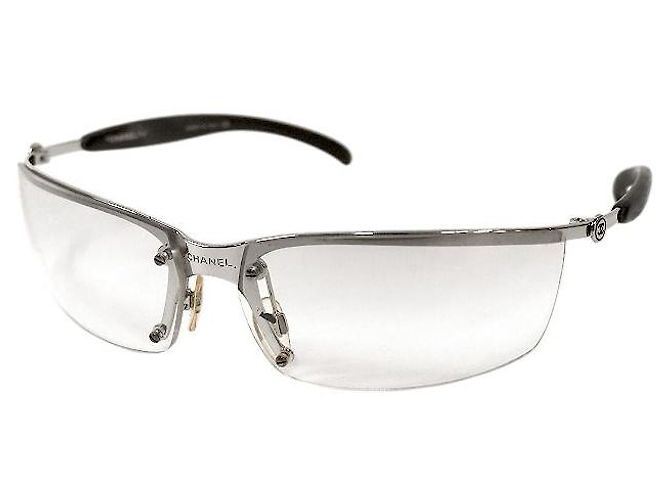 Chanel Coco Mark Sonnenbrille Silber
