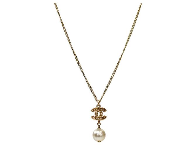 Chanel CC Gold-Halskette mit Perlenanhänger Golden