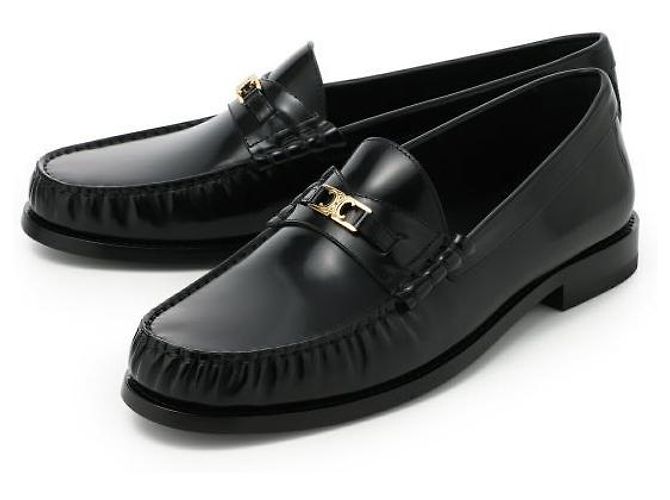 Céline Mocassin Triomphe en cuir de taureau poli Noir