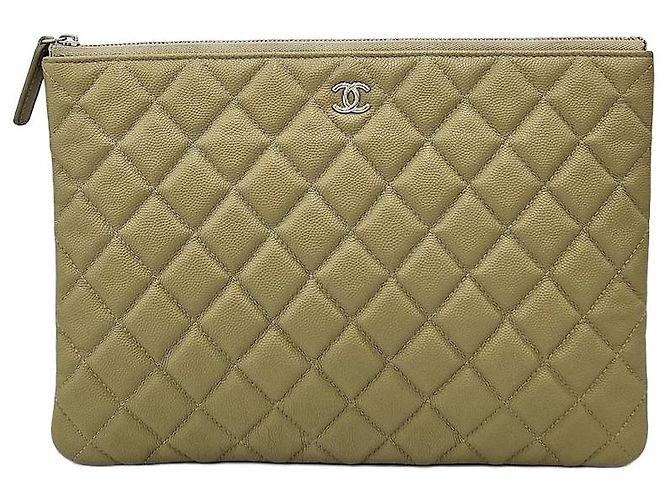 Chanel Clutch Medium Classic Caviar Olive Verde