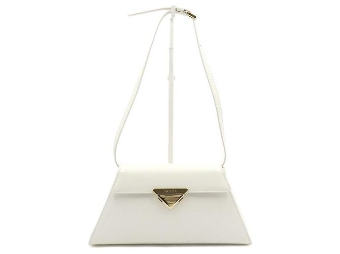 Prada Bolsa de ombro média em couro escovado com fivela dourada Branco