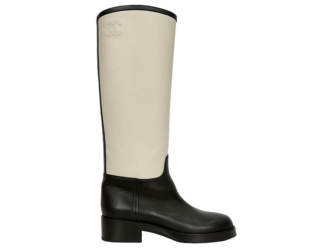 Chanel Botas altas acolchoadas Marrom