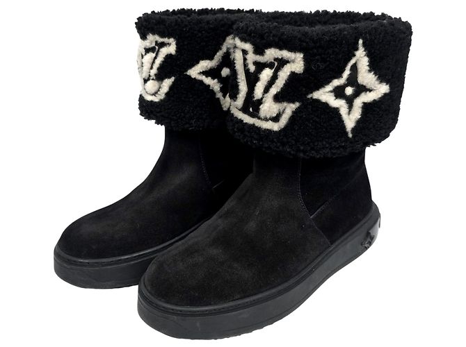 Louis Vuitton Monogram Snowdrop Flat Ankle Boots Black