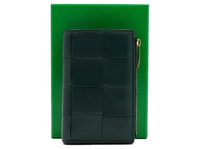 Bottega Veneta Medium Cassette Fold Wallet in Emerald Green