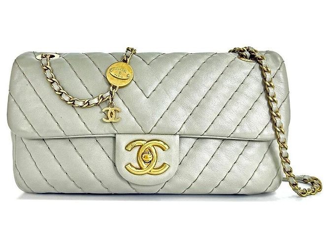 Chanel Bolsa de Ombro Chevron Classic Beige Gray Marrom