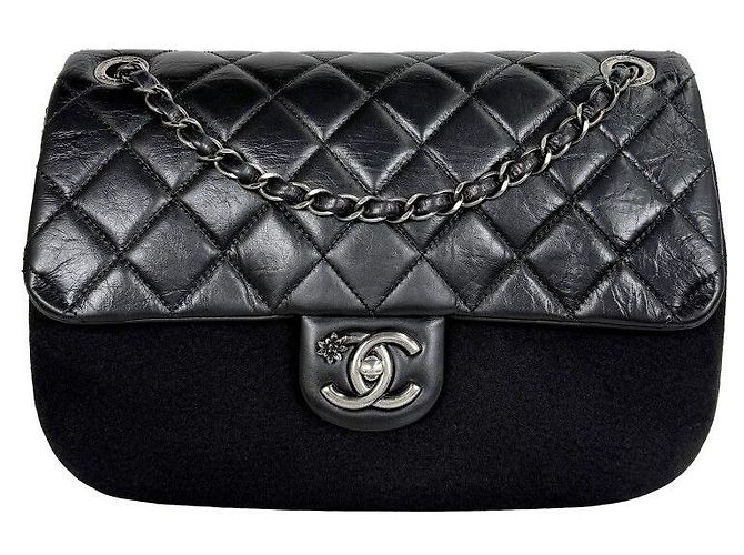 Chanel Bolsa de aba Edelweiss em feltro Preto
