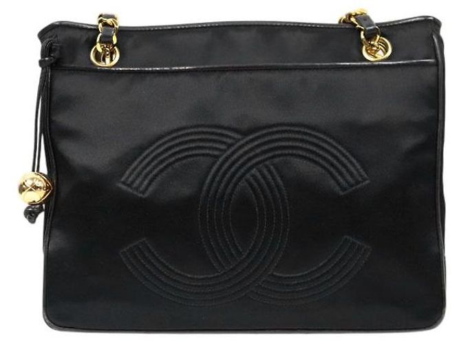 Chanel Bolsa de ombro com corrente Big CC preta Preto