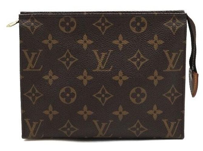 Louis Vuitton Necessaire Monogram