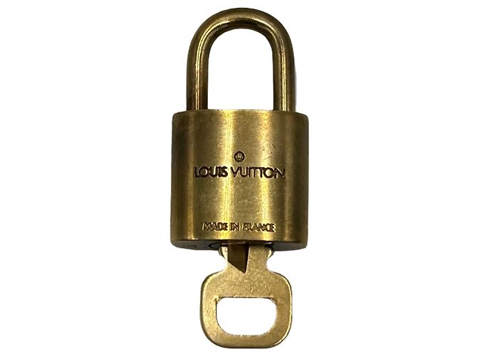 Louis Vuitton Padlock and Key Logo Metal medium D'oro