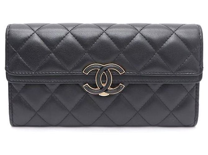 Chanel Long Wallet with CC Logo in Lambskin Black