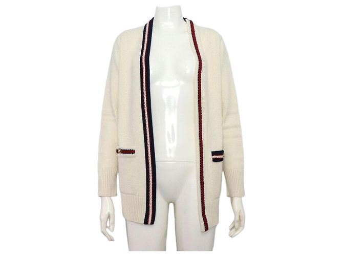 Chanel Kaschmir-Cardigan mit goldenen CC-Knöpfen Weiß