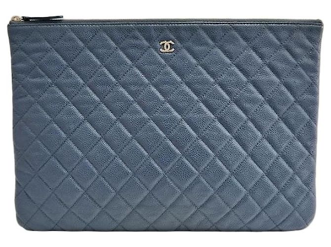 Chanel Série de clutches Classic Caviar Silver Light Blue Azul