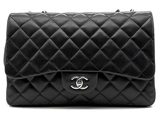 Chanel Classic Lambskin Jumbo Noir