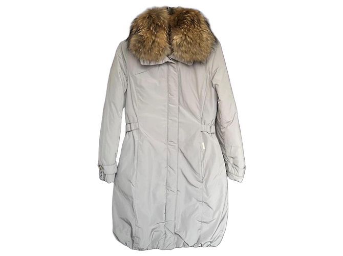 Casaco de Penas Cinzento para Mulher Woolrich com Gola de Pele Cinza