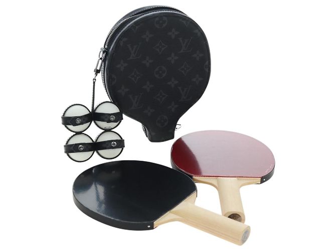 LOUIS VUITTON Monogram Eclipse Set Ping Pong James Club Case LV Auth BA14606SM Monogramm