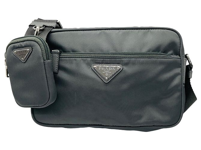 Bolsa de Ombro Prada Grey Re-Nylon com Bolsa Cinza