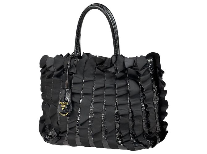 Sac à main Prada en nylon d'occasion, noir