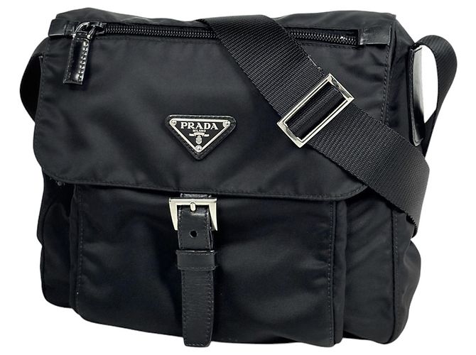 Sac à épaule Prada en nylon noir et cuir