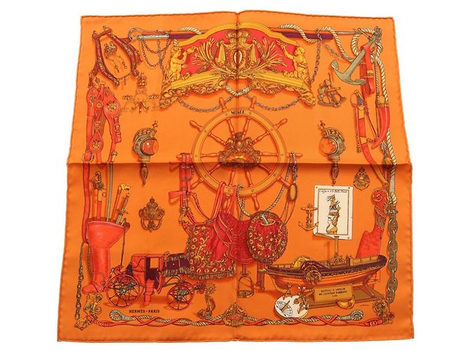 Hermès Pañuelo Hermes Petit Carré 45 MUSEE Naranja