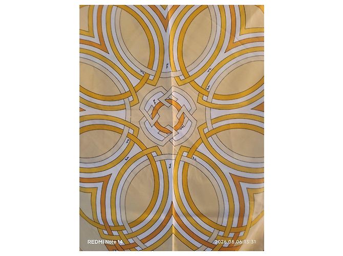 Emilio Pucci Lenço de seda estampado Branco Bege Amarelo