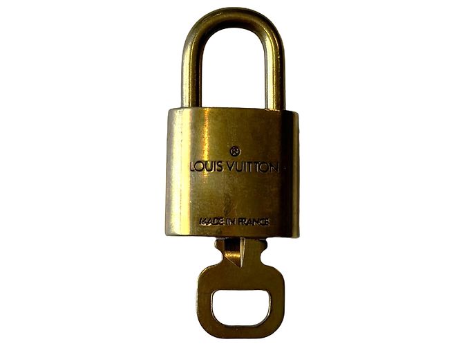 Louis Vuitton Padlock and Key Logo Metal medium D'oro