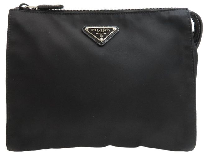 Pochette Prada in nylon nero