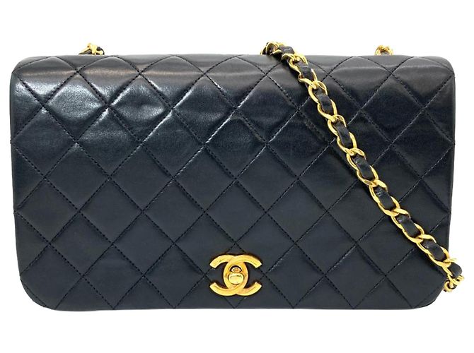 Borsa a tracolla Chanel Matelassé con catena Nero