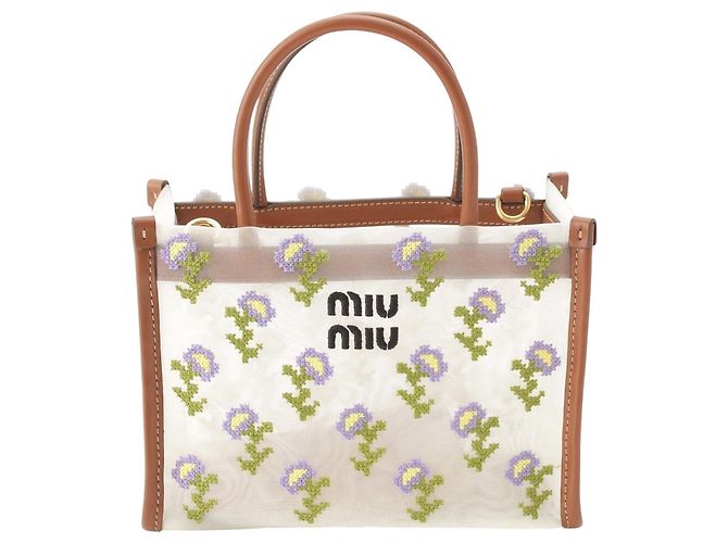 Sac à main Miu Miu en maille brodée avec garnitures en cuir blanc