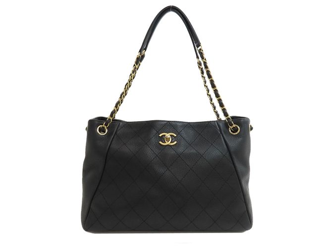 Tote Chanel Matelassé com corrente Preto
