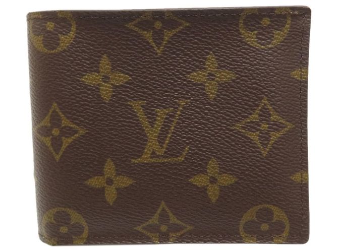 Louis Vuitton Monogram Bi-fold Wallet