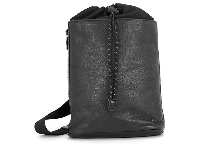 Sac Sling Louis Vuitton Monogram Shadow Chalk Noir Monogramme