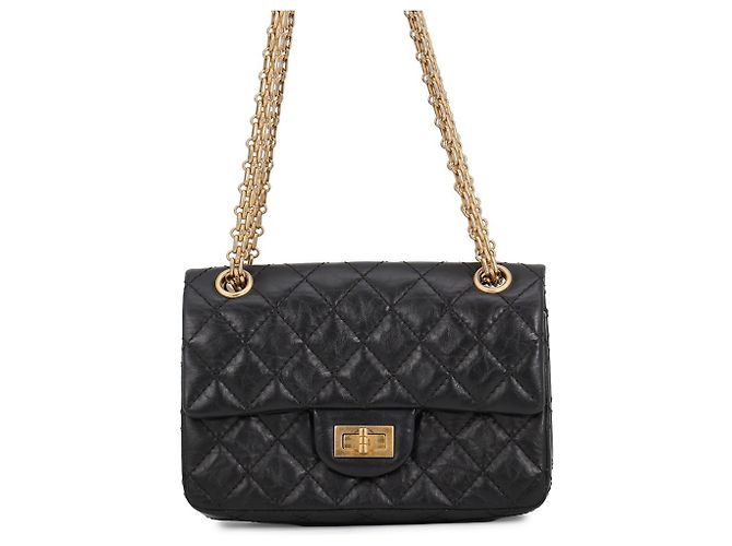 Bolsa de Ombro com Corrente Chanel Matelassé Preto