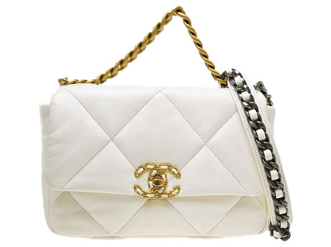 Chanel 19 Flap Quilted Leather Medium Blanco