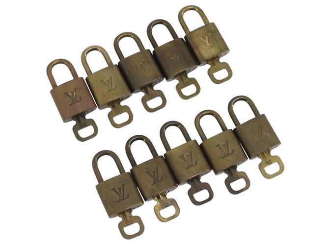 LOUIS VUITTON Padlock 10 Set Padlock metal Gold LV Auth 192562 Golden