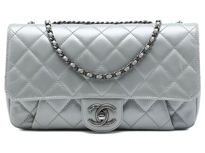 Borsa a tracolla Chanel Medium Quilted Coco Pleats in vitello grigio con catena