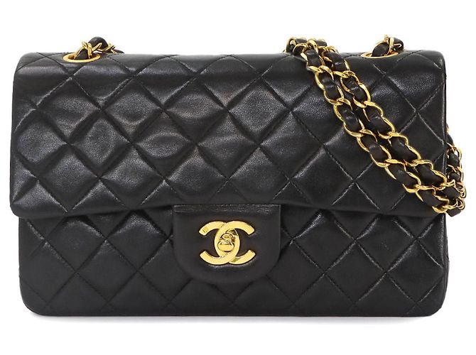 Bolsa de ombro Chanel Matelasse 23 com corrente Preto