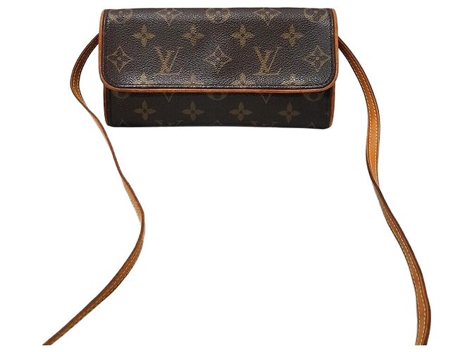 Louis Vuitton Monogram Pochette Twin PM Marrom