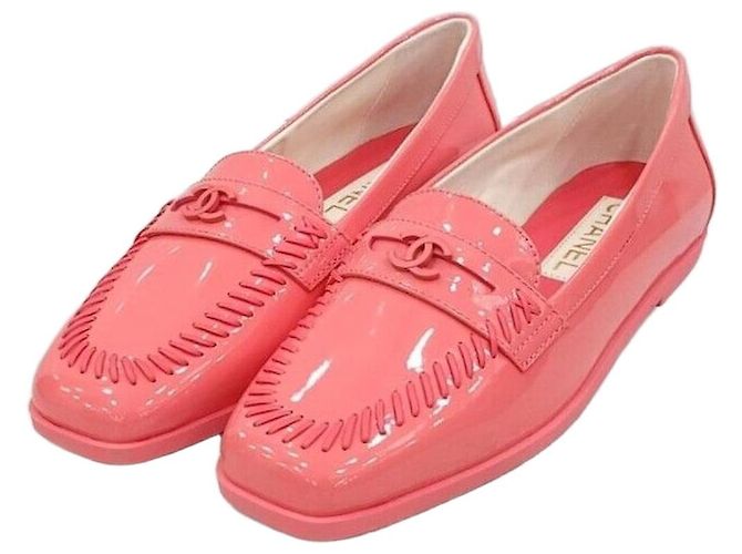 Chanel Mocasines de charol rosa