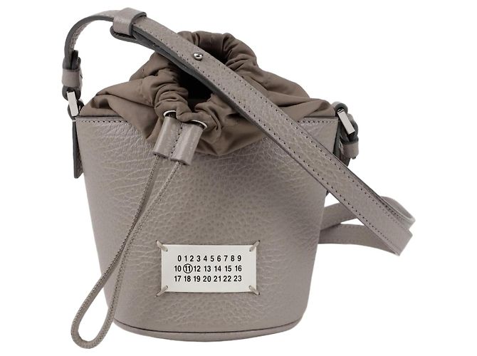 Maison Martin Margiela Borsa Micro Bucket a Spalla e Tracolla Marrone