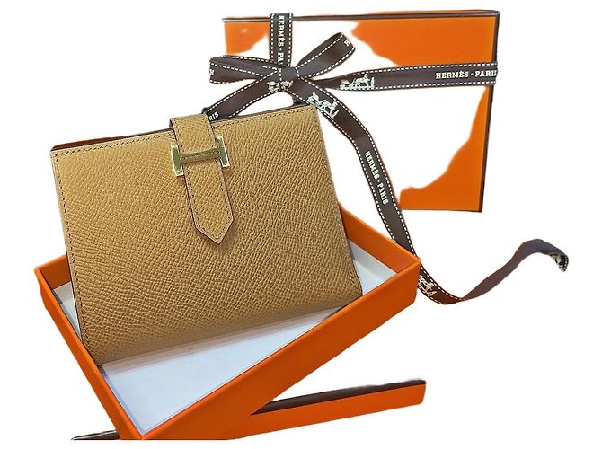 Hermès Cartera Compacta Bearn Camel Gold Naranja