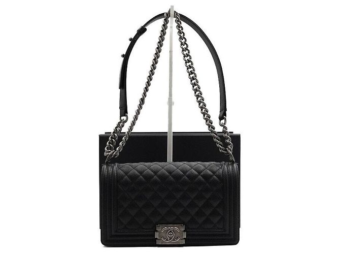 Chanel Borsa a tracolla Boy Black Caviar Medium Flap con catena argentata Nero