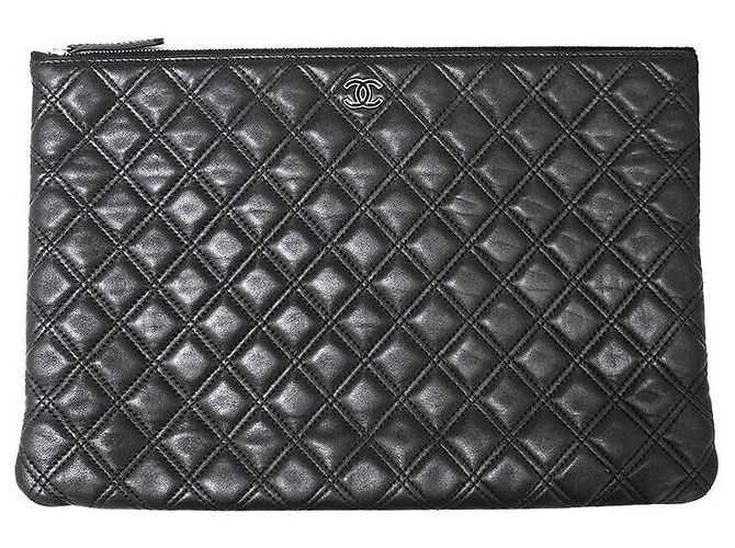 Chanel Große Clutch aus Lammleder Schwarz