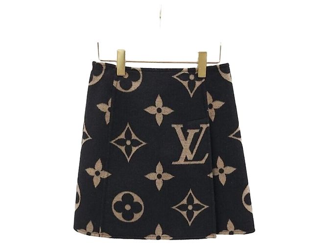 Louis Vuitton Saia Monograma Edição Limitada Preto