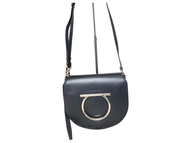Salvatore Ferragamo Borsa a tracolla con patta Gancini Bella Nero