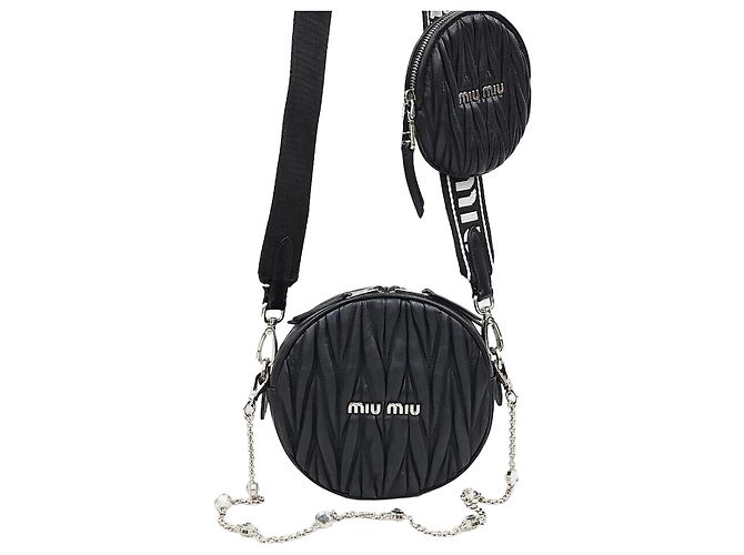 Miu Miu Borsa a tracolla multi Round Matelassé Logo Strap Nero