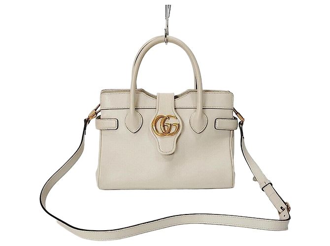 Gucci Saco de ombro tote Marmont em couro Branco