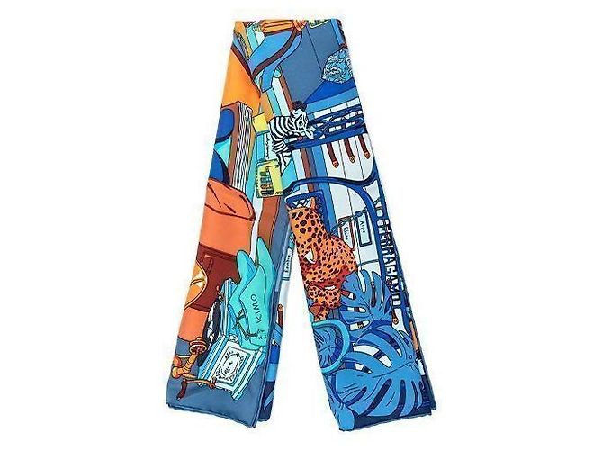 Salvatore Ferragamo Seidentuch Studio Print Blau