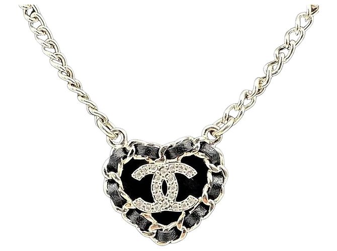 Chanel Collier Logo Cœur Doré