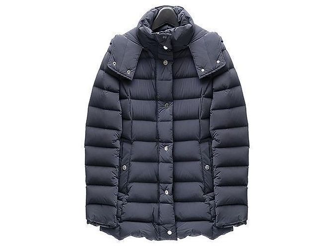 Moncler Casaco acolchoado de penugem de ganso para mulheres Multicor