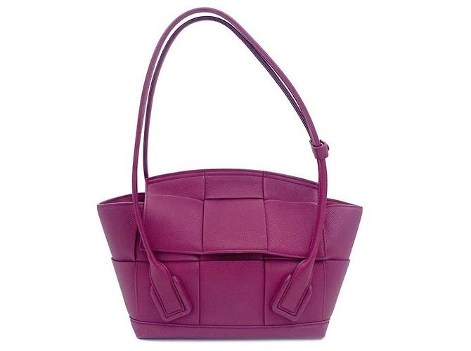 Bolsa de mão Bottega Veneta Arco Small em couro violeta
